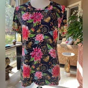 Johnny Was floral favorite tee, size M.